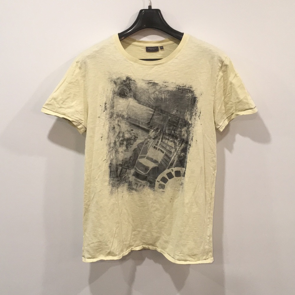 2/$15 - Yellow RW&CO graphic T shirt - M